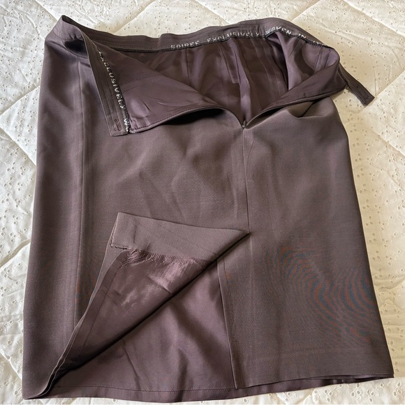 Women's Brown Lace Top and Skirt Suit Set - Picture 6 of 11